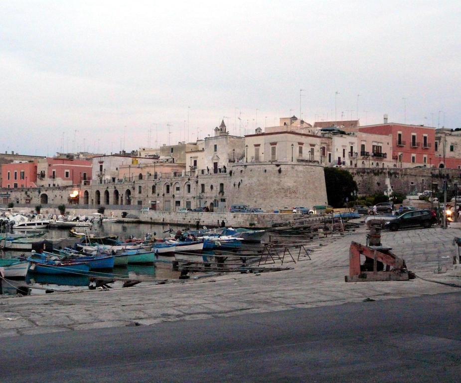 Palazzo Lupicini Affittacamere Bisceglie Buitenkant foto